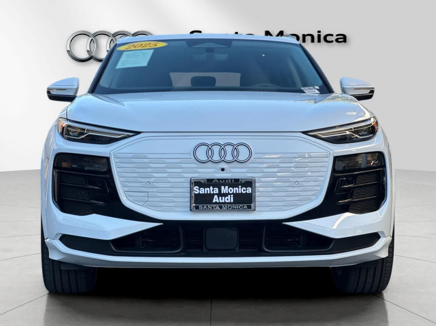 Thumbnail: 2025 Audi Q6 e-tron - 11