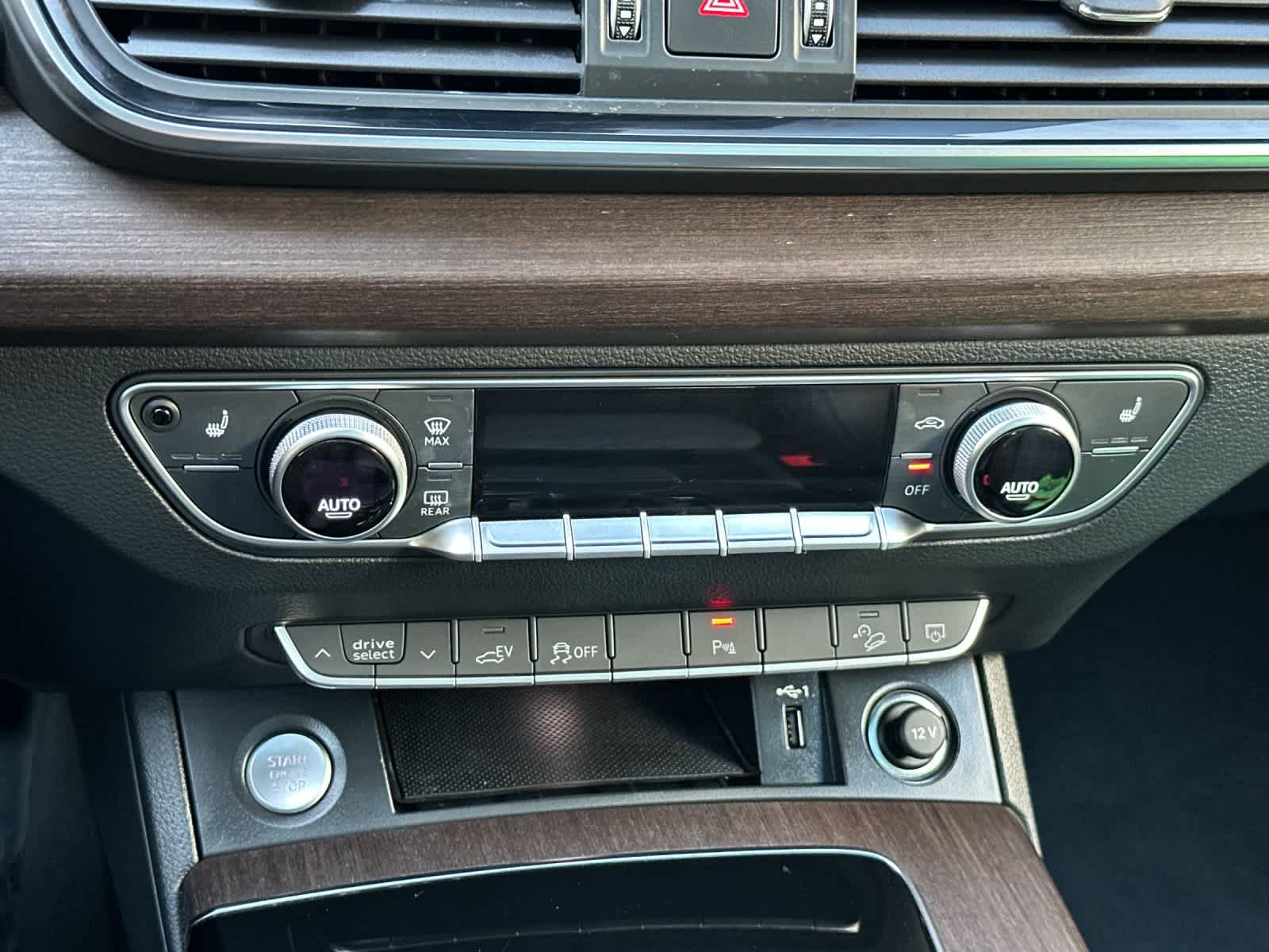 Thumbnail: 2023 Audi Q5 - 20