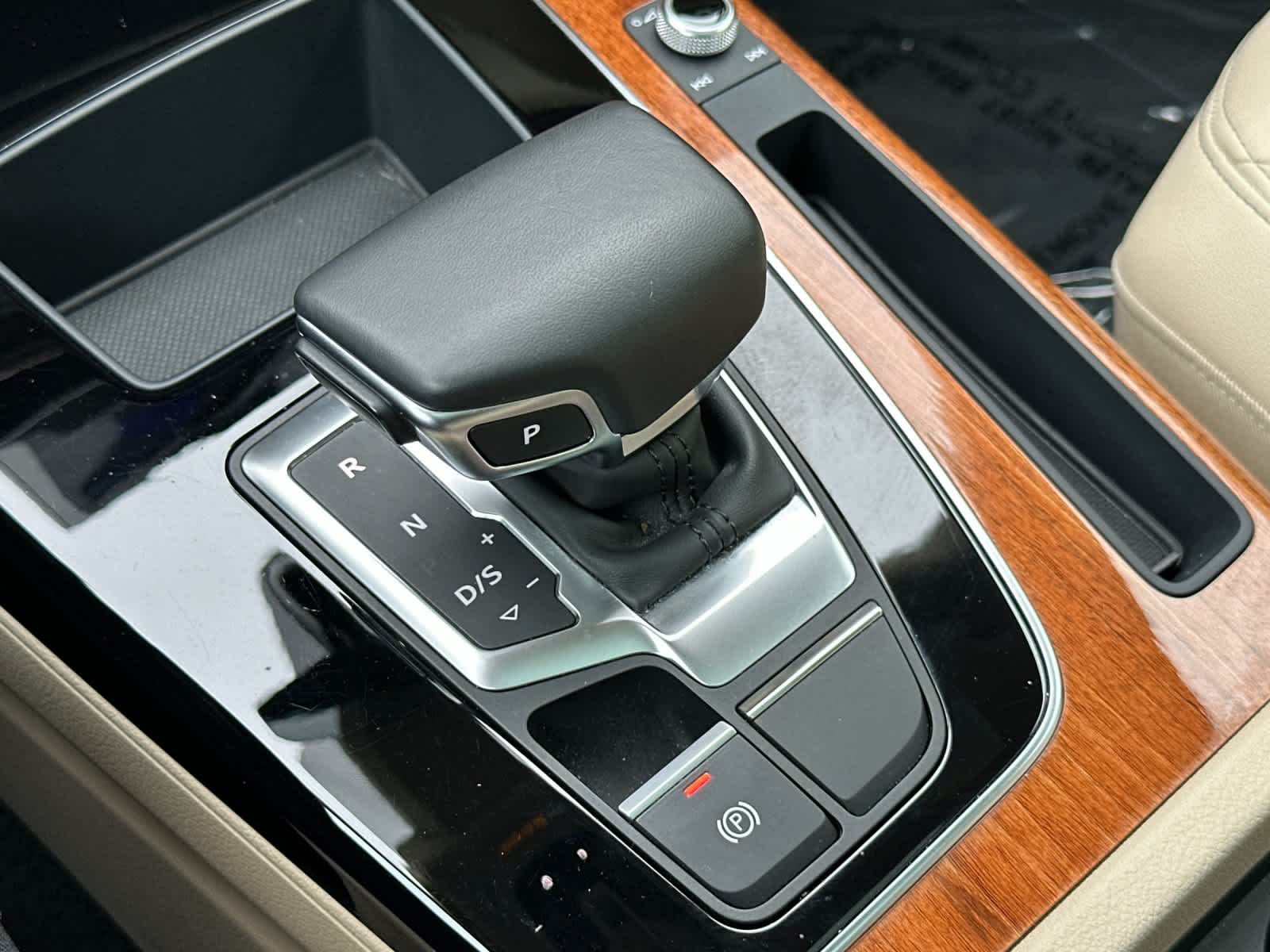 Thumbnail: 2023 Audi Q5 - 21