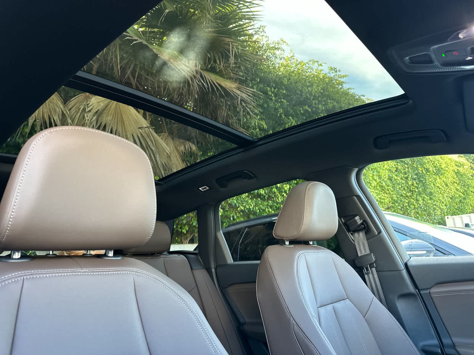 Thumbnail: 2025 Audi Q6 e-tron - 17