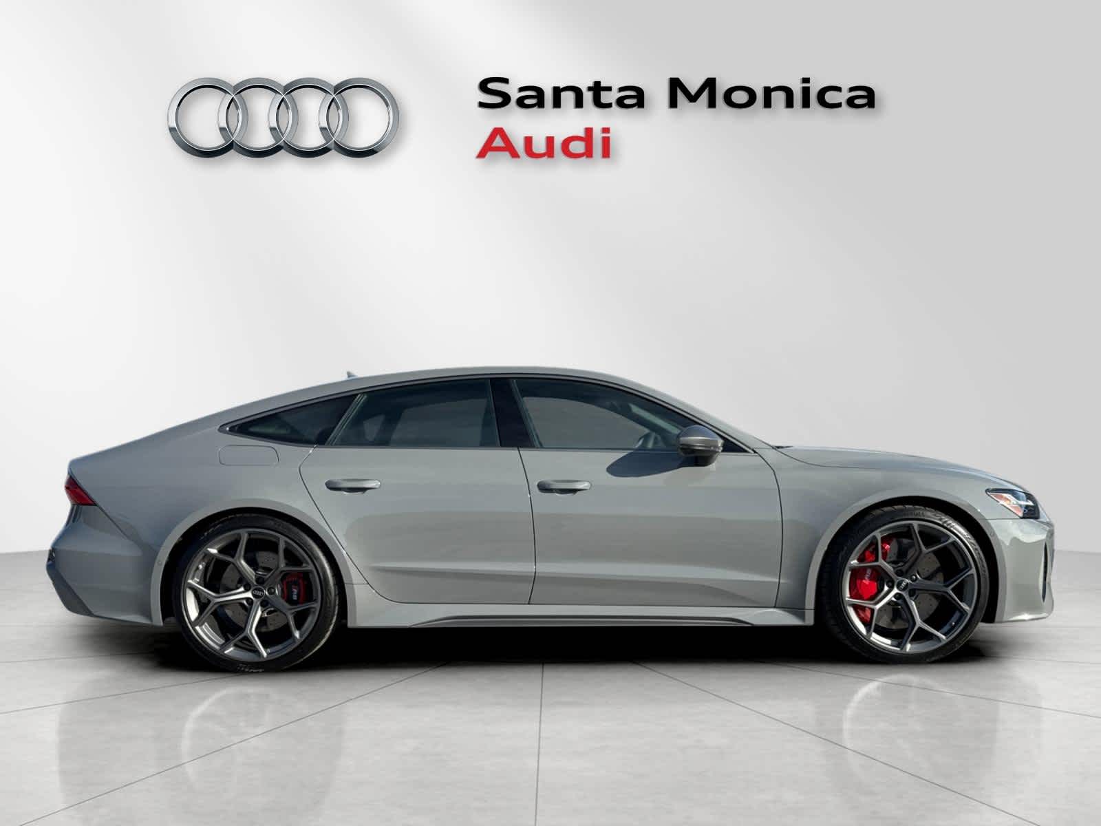 Thumbnail: 2025 Audi RS 7 - 8