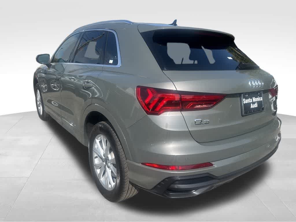 Thumbnail: 2022 Audi Q3 - 6