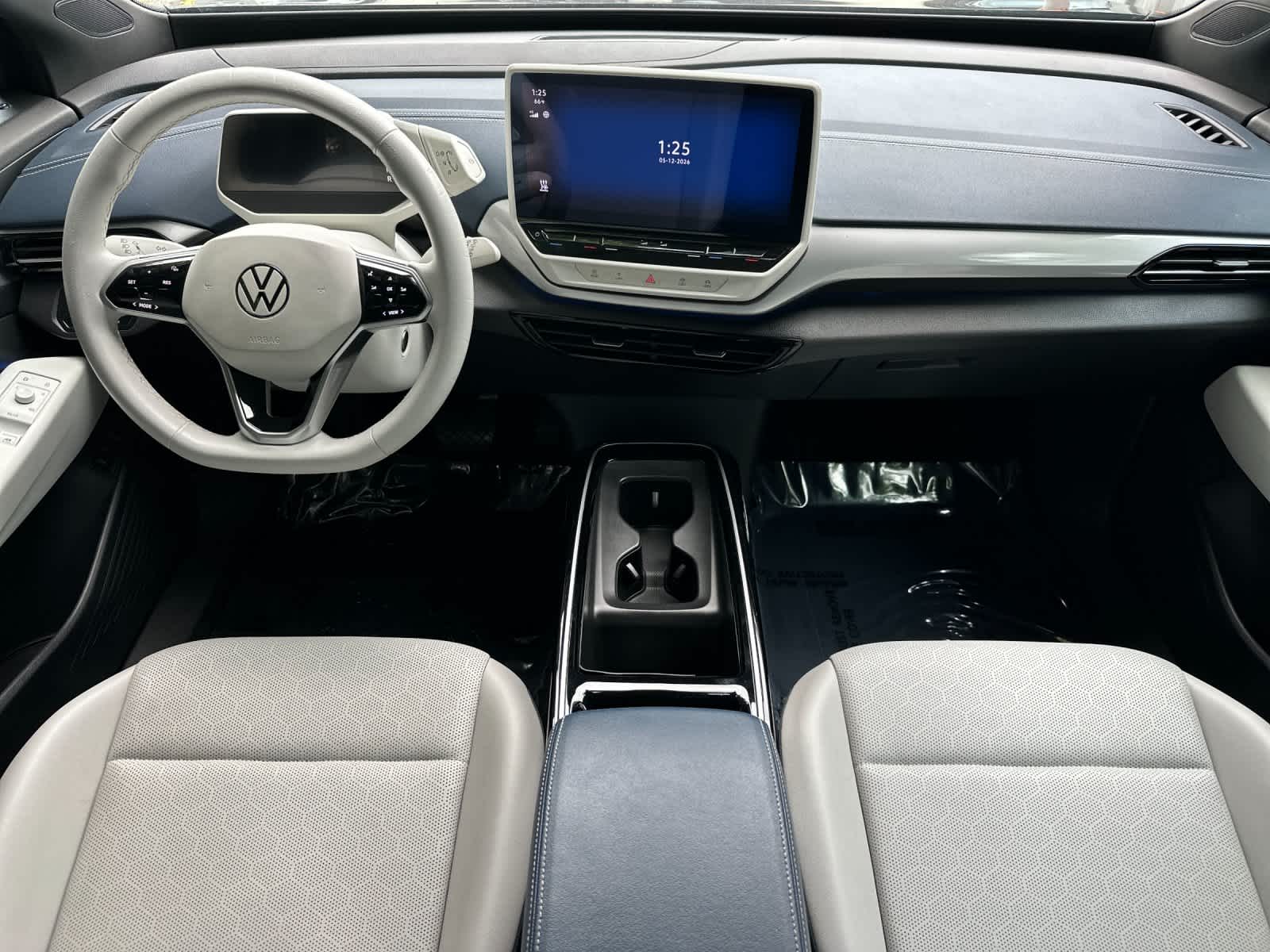 Thumbnail: 2023 Volkswagen ID.4 - 3