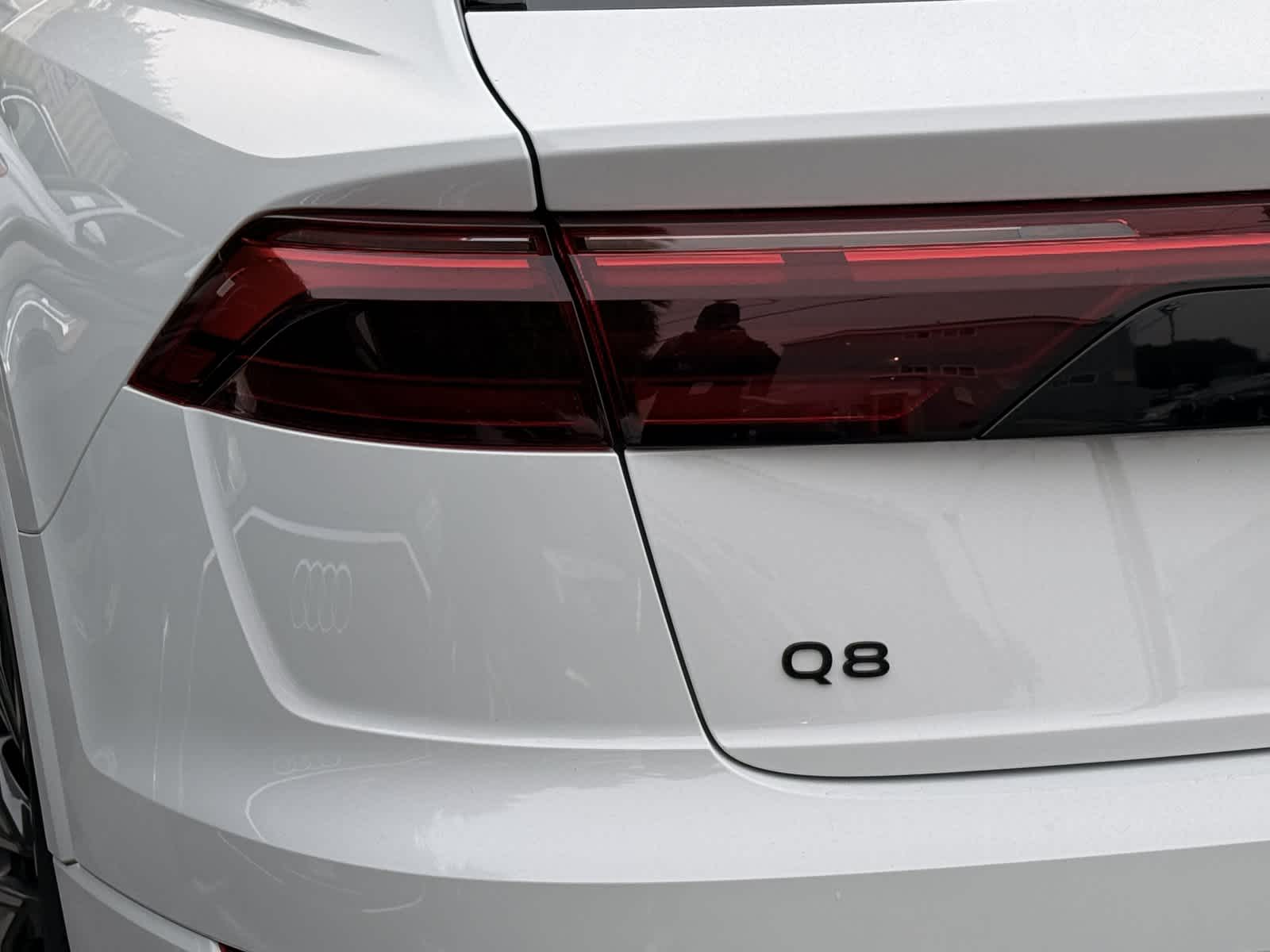 Thumbnail: 2025 Audi Q8 - 26