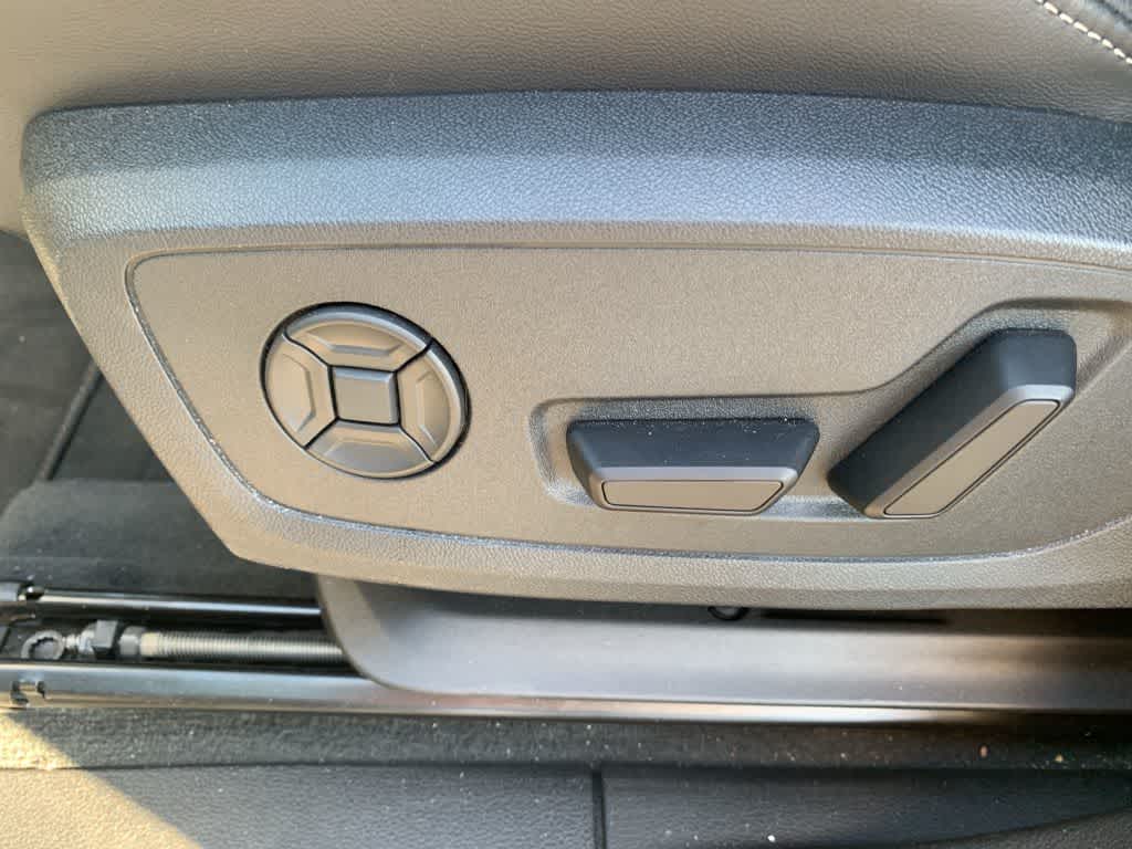 Thumbnail: 2024 Audi Q3 - 25