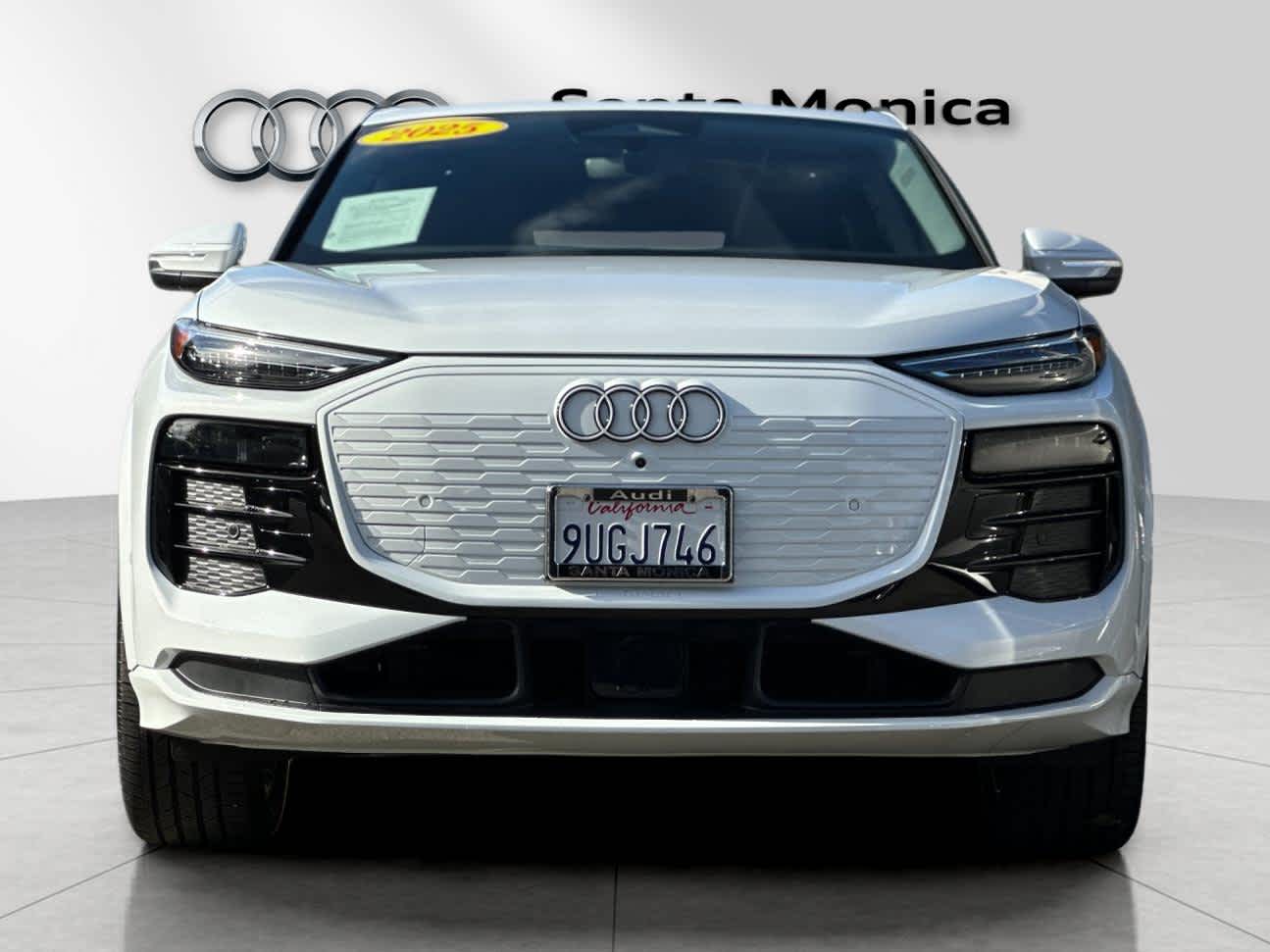 Thumbnail: 2025 Audi Q6 e-tron - 10