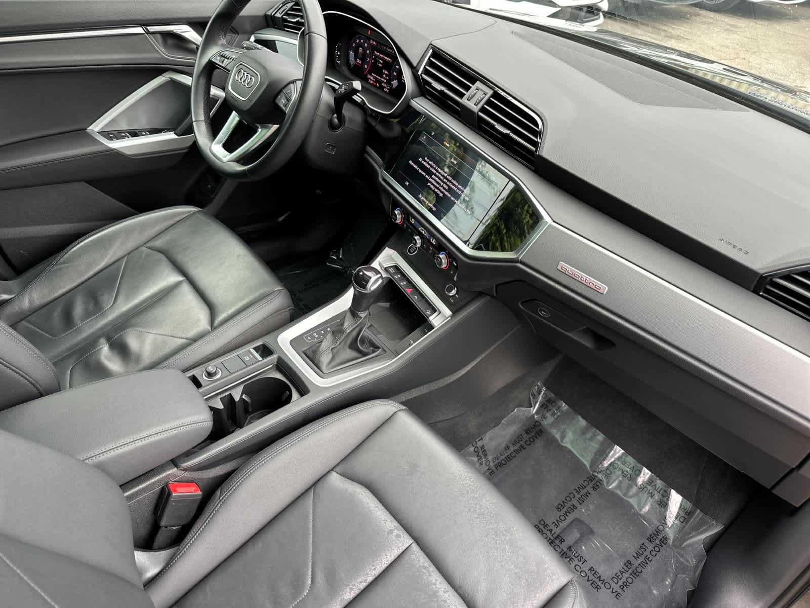 Thumbnail: 2023 Audi Q3 - 16