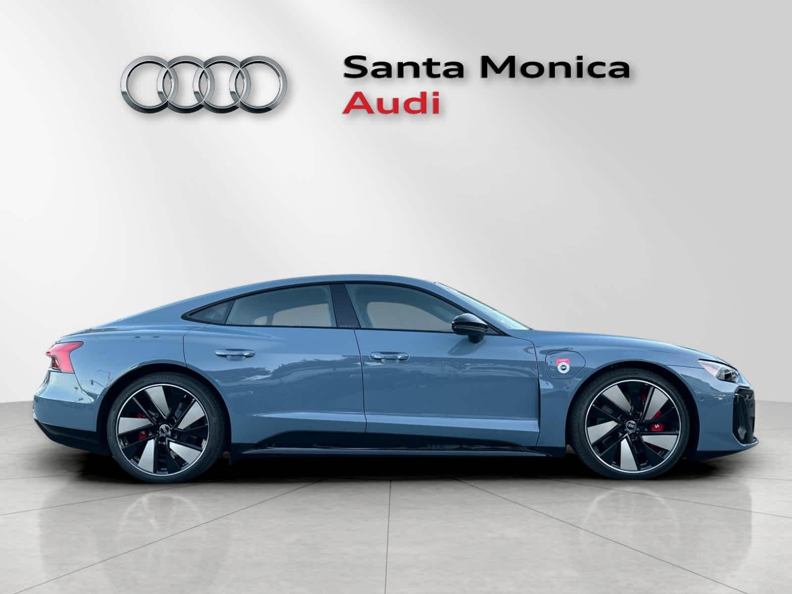 Thumbnail: 2026 Audi e-tron GT - 8