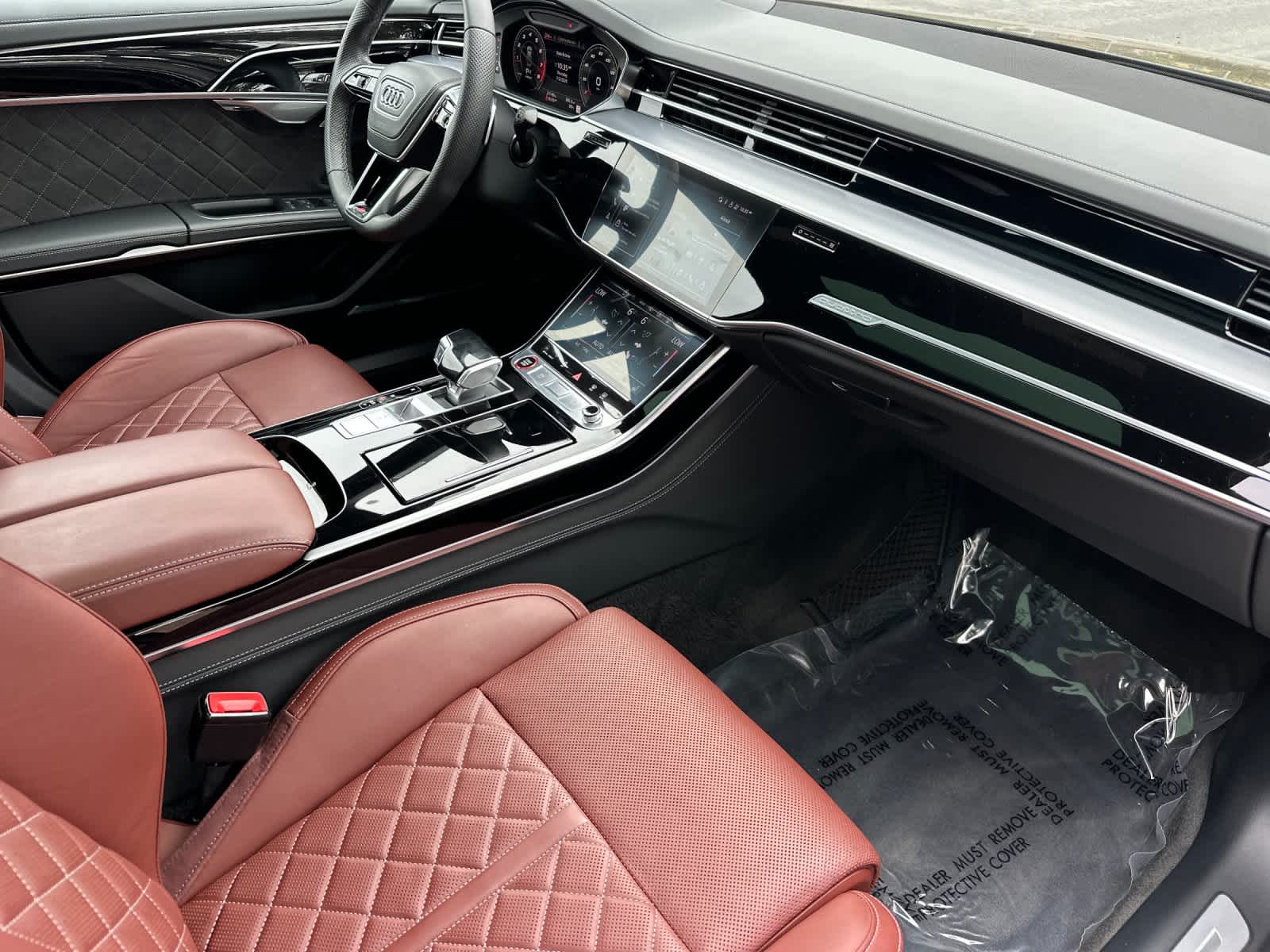 Thumbnail: 2024 Audi S8 - 14