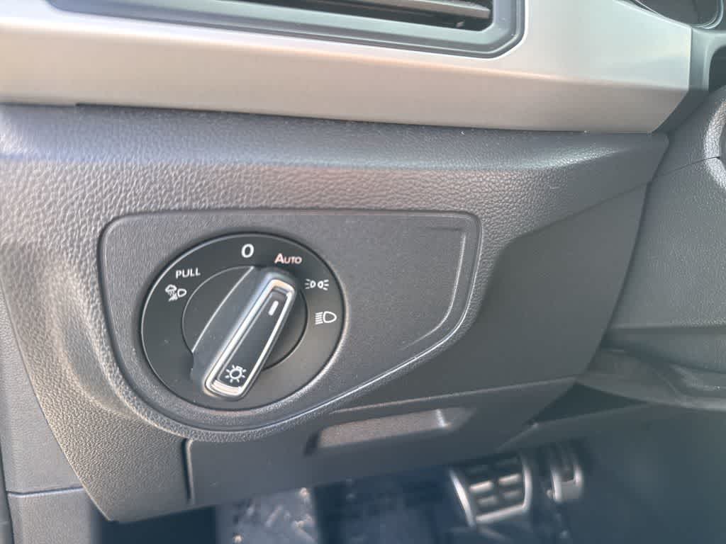 Thumbnail: 2021 Volkswagen Atlas - 25