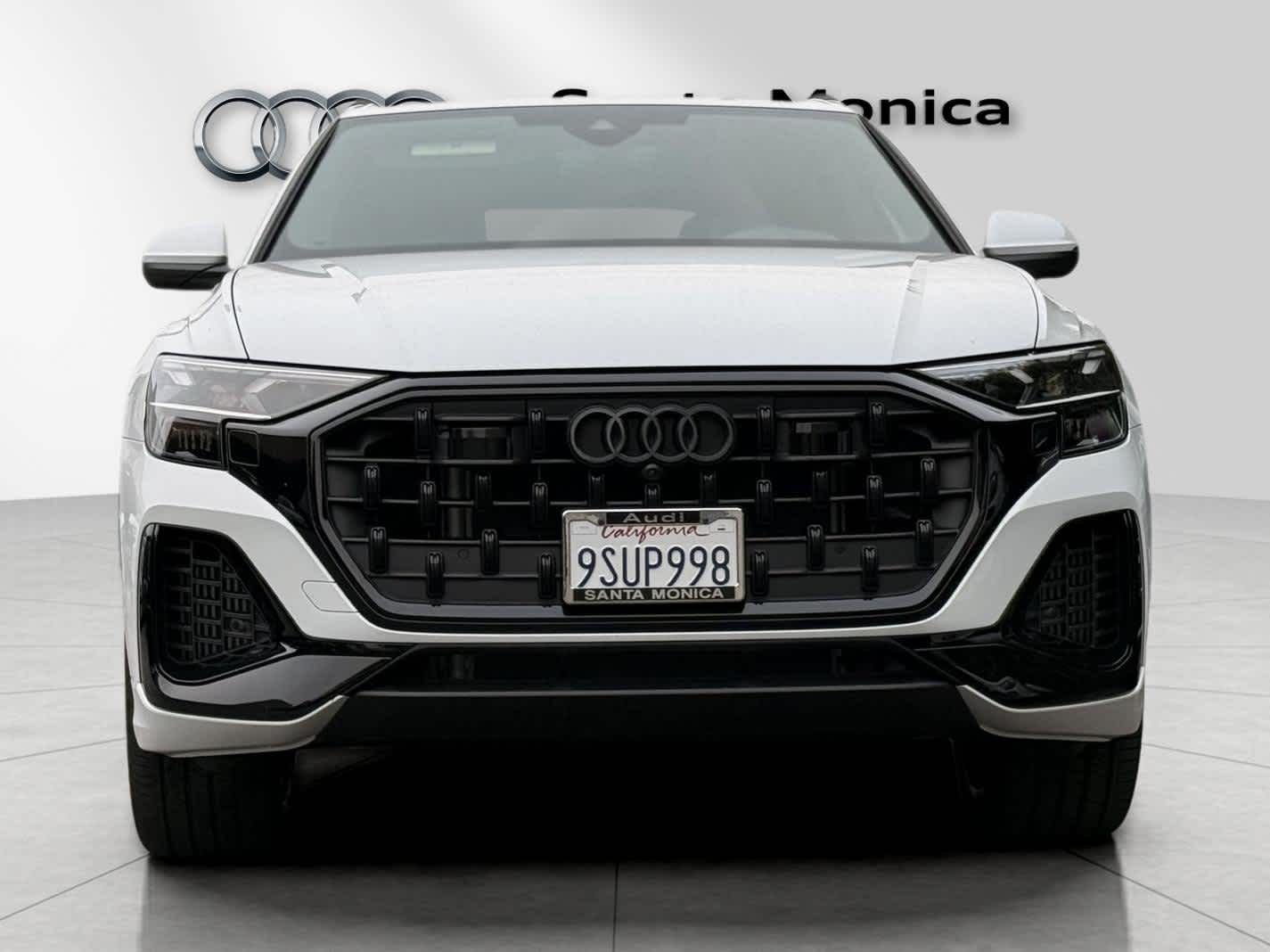Thumbnail: 2025 Audi Q8 - 9
