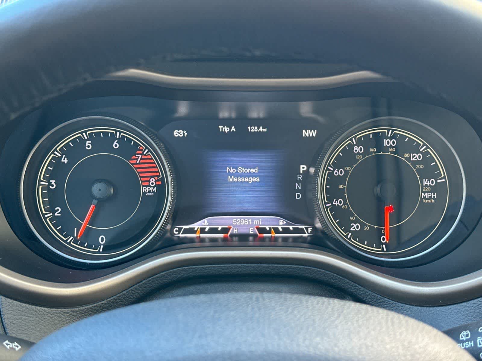 Thumbnail: 2016 Jeep Cherokee - 25