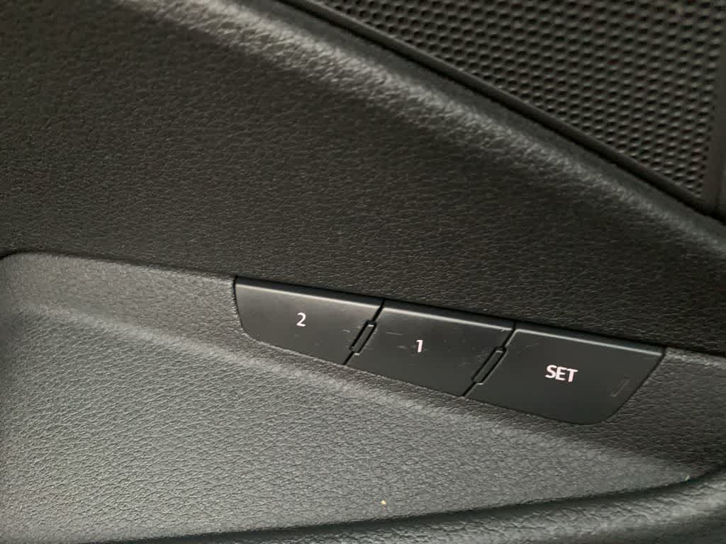 Thumbnail: 2024 Audi Q8 e-tron - 25