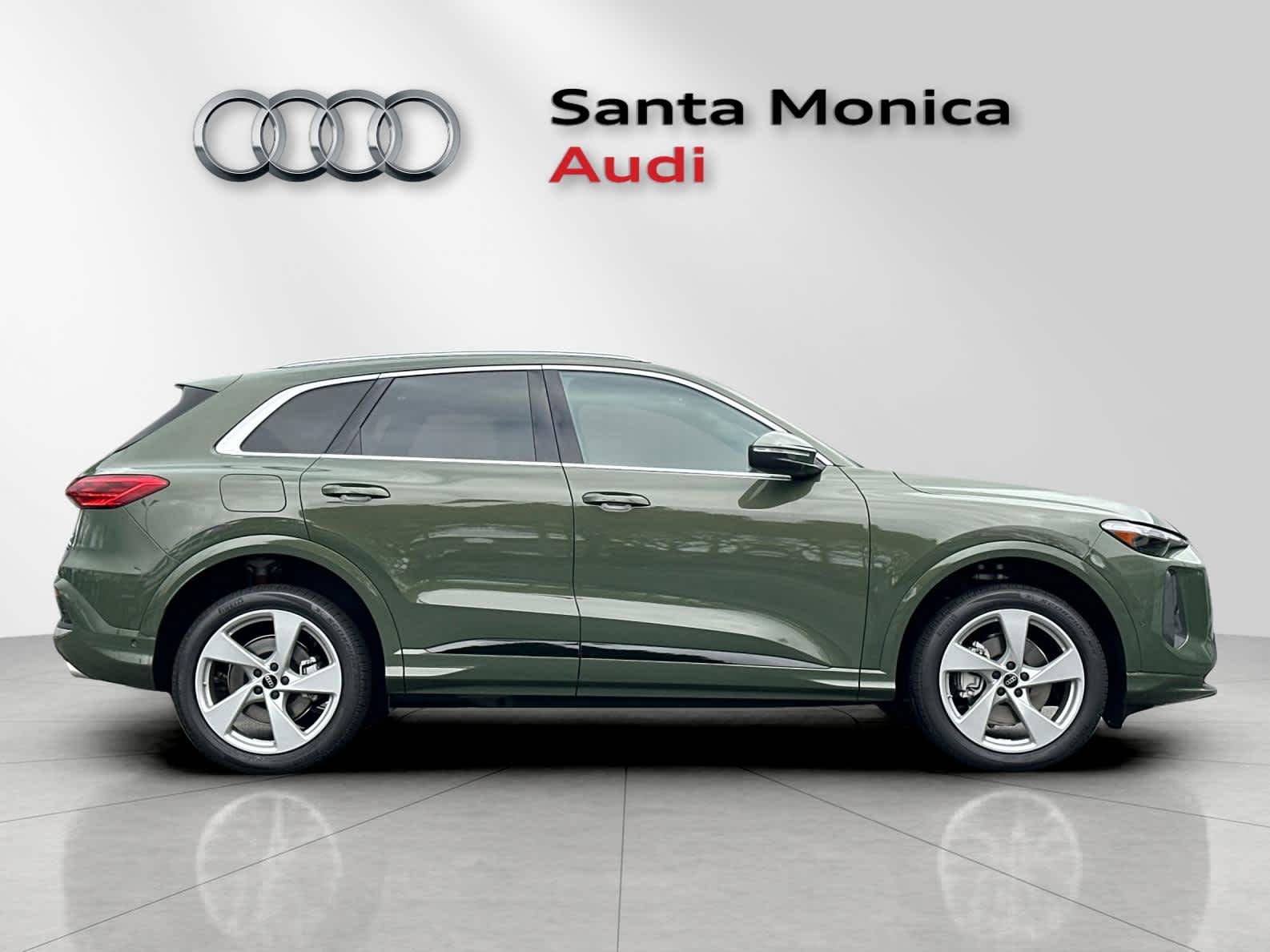 Thumbnail: 2025 Audi Q5 - 8