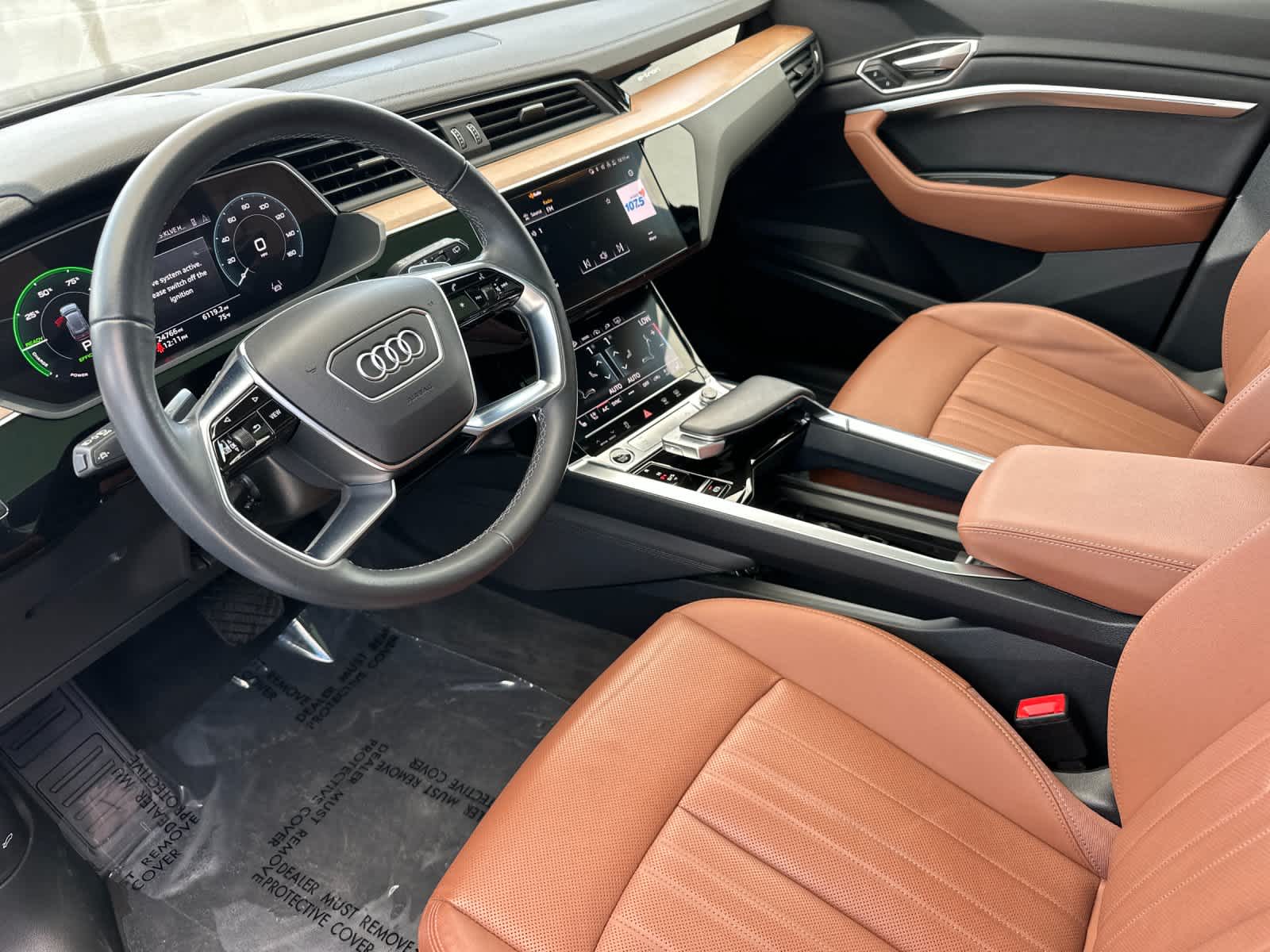 Thumbnail: 2024 Audi Q8 e-tron - 10