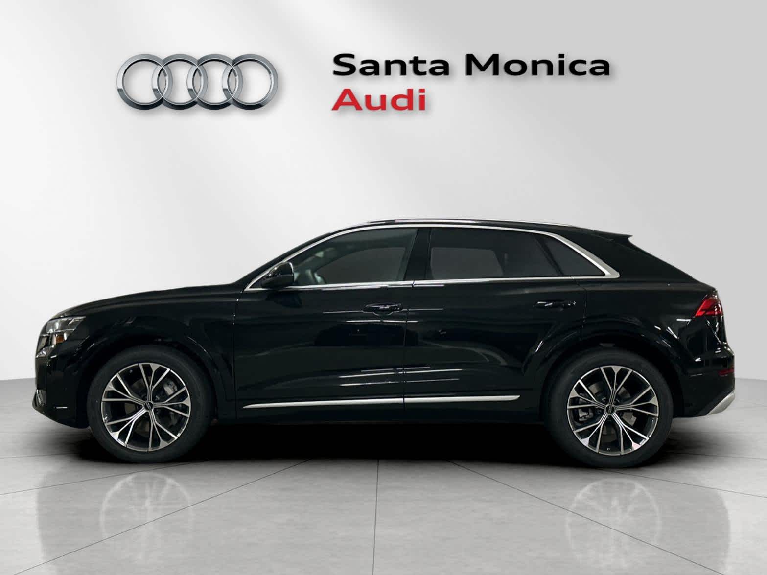 Thumbnail: 2026 Audi Q8 - 5