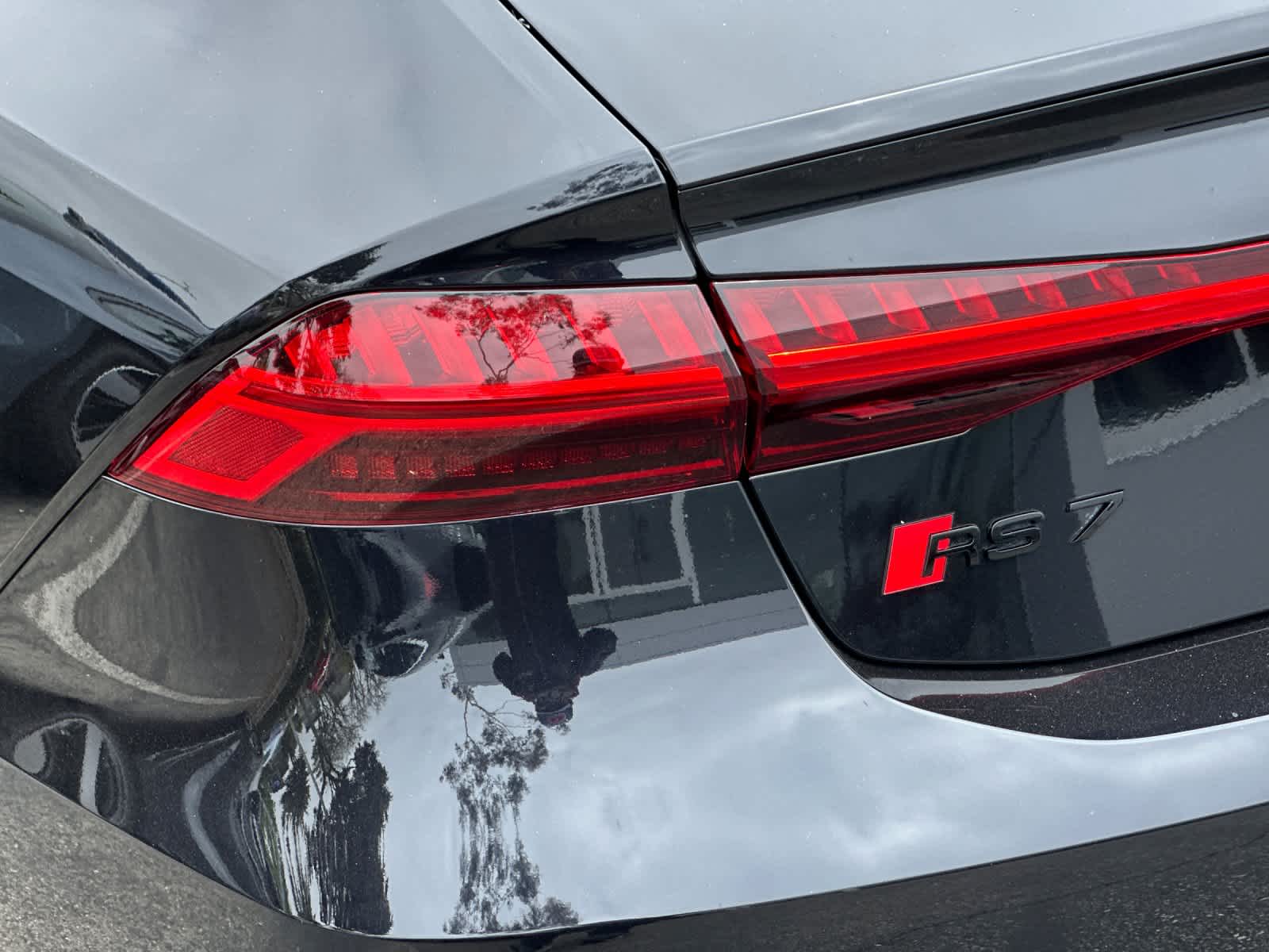 Thumbnail: 2025 Audi RS 7 - 27