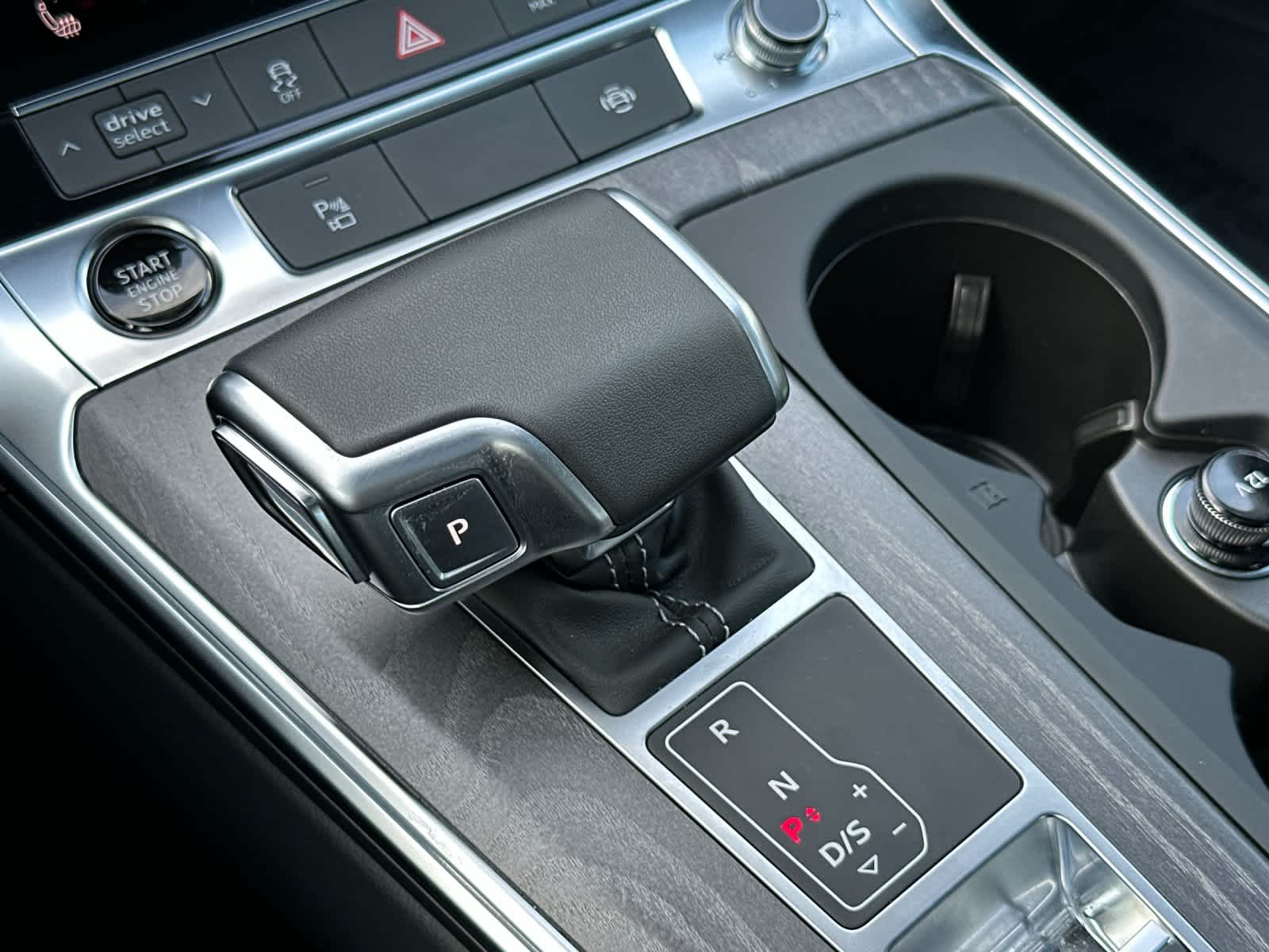 Thumbnail: 2025 Audi A6 - 21