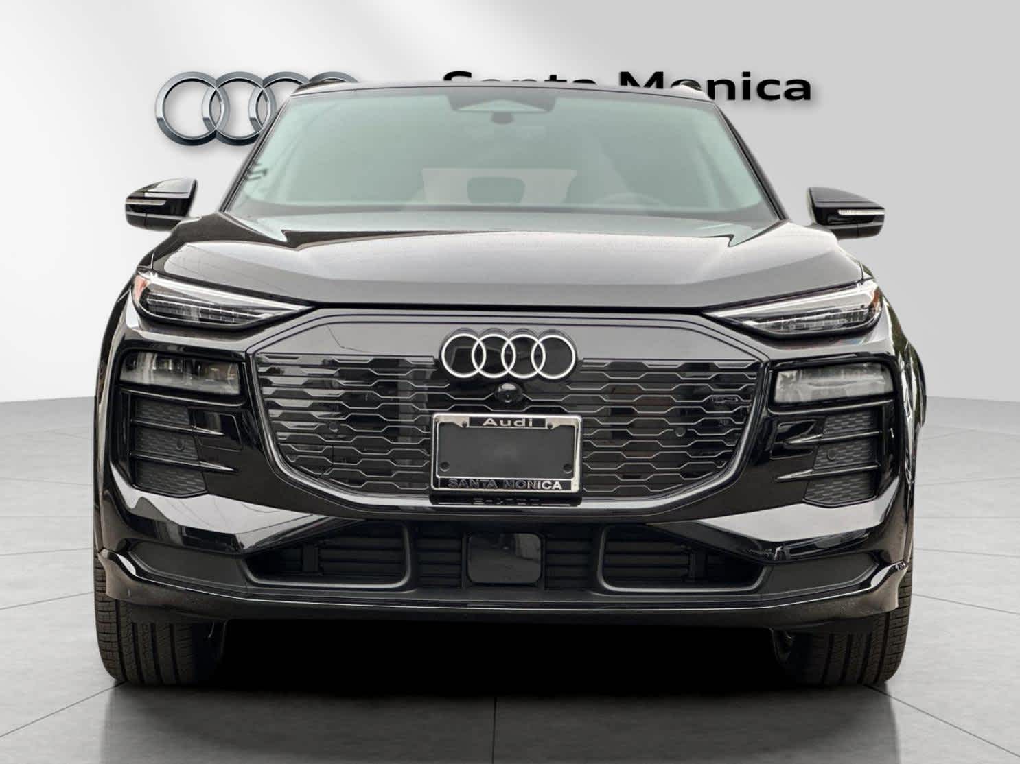 Thumbnail: 2025 Audi Q6 e-tron - 10