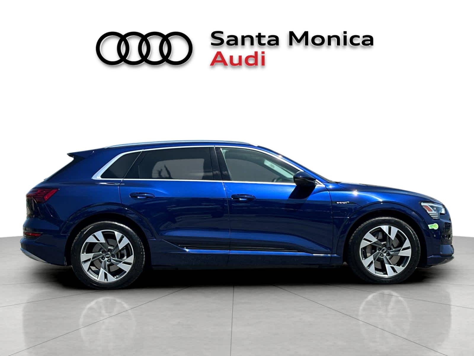Thumbnail: 2023 Audi e-tron - 8
