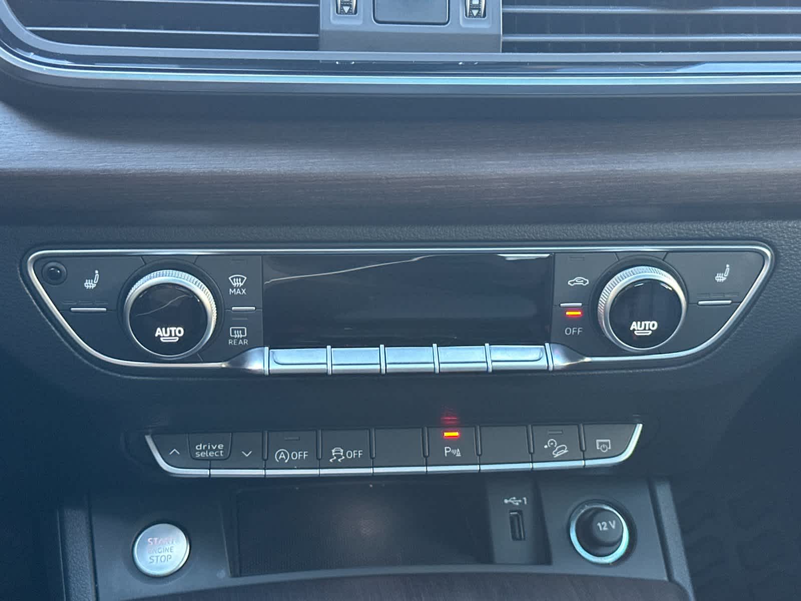 Thumbnail: 2023 Audi Q5 - 20