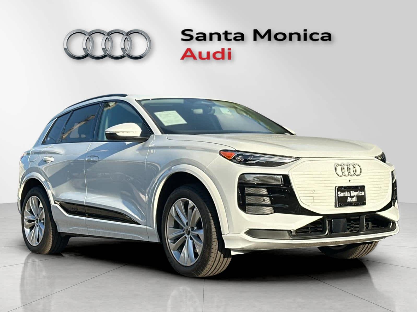 Thumbnail: 2025 Audi Q6 e-tron - 9