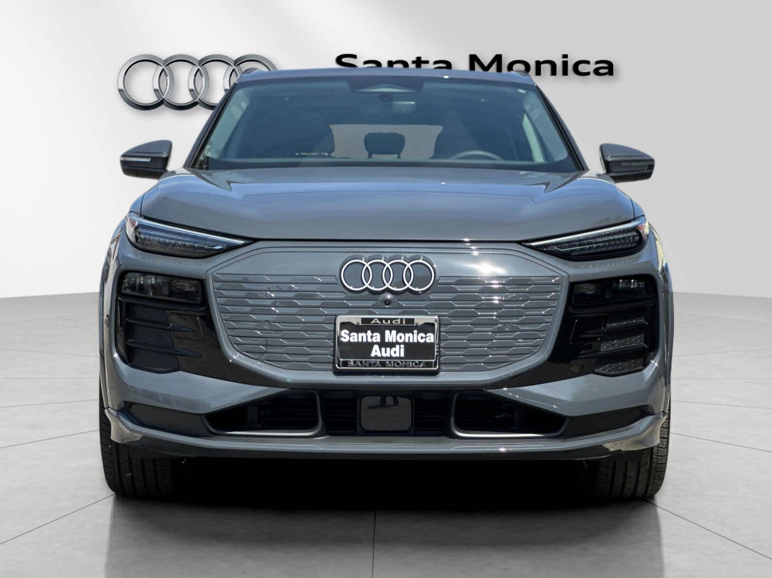 Thumbnail: 2025 Audi Q6 e-tron - 10