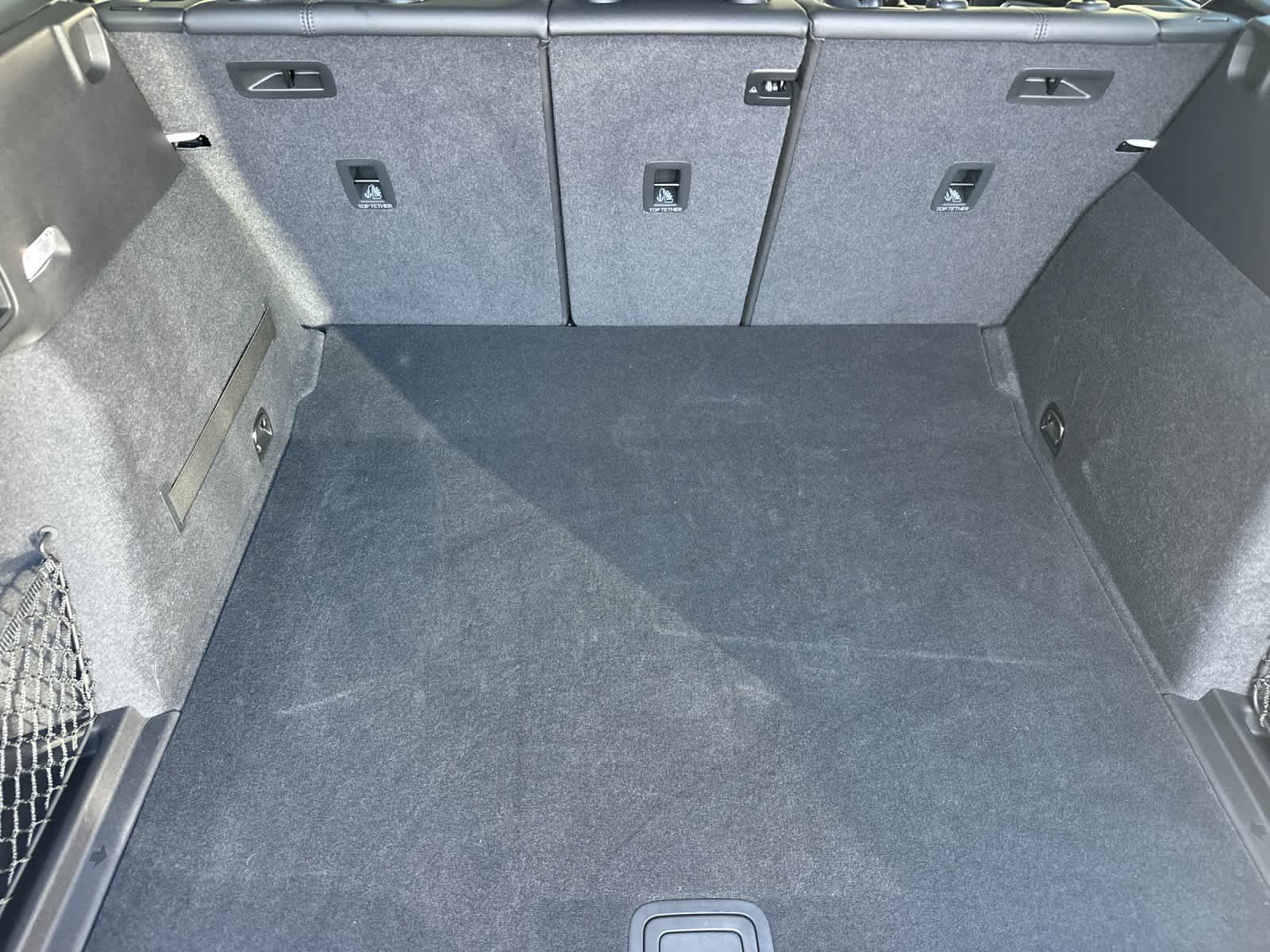 Thumbnail: 2025 Audi Q6 e-tron - 15