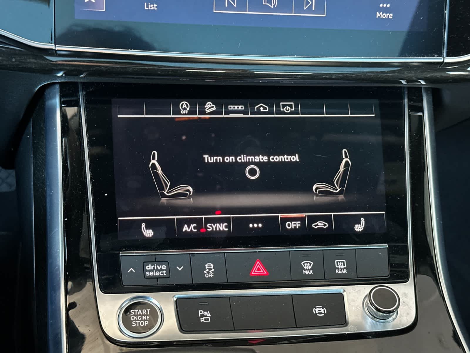 Thumbnail: 2025 Audi Q7 - 21