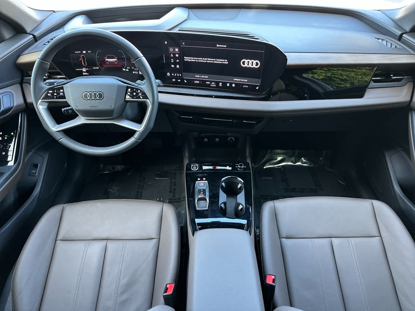 Thumbnail: 2025 Audi Q6 e-tron - 3