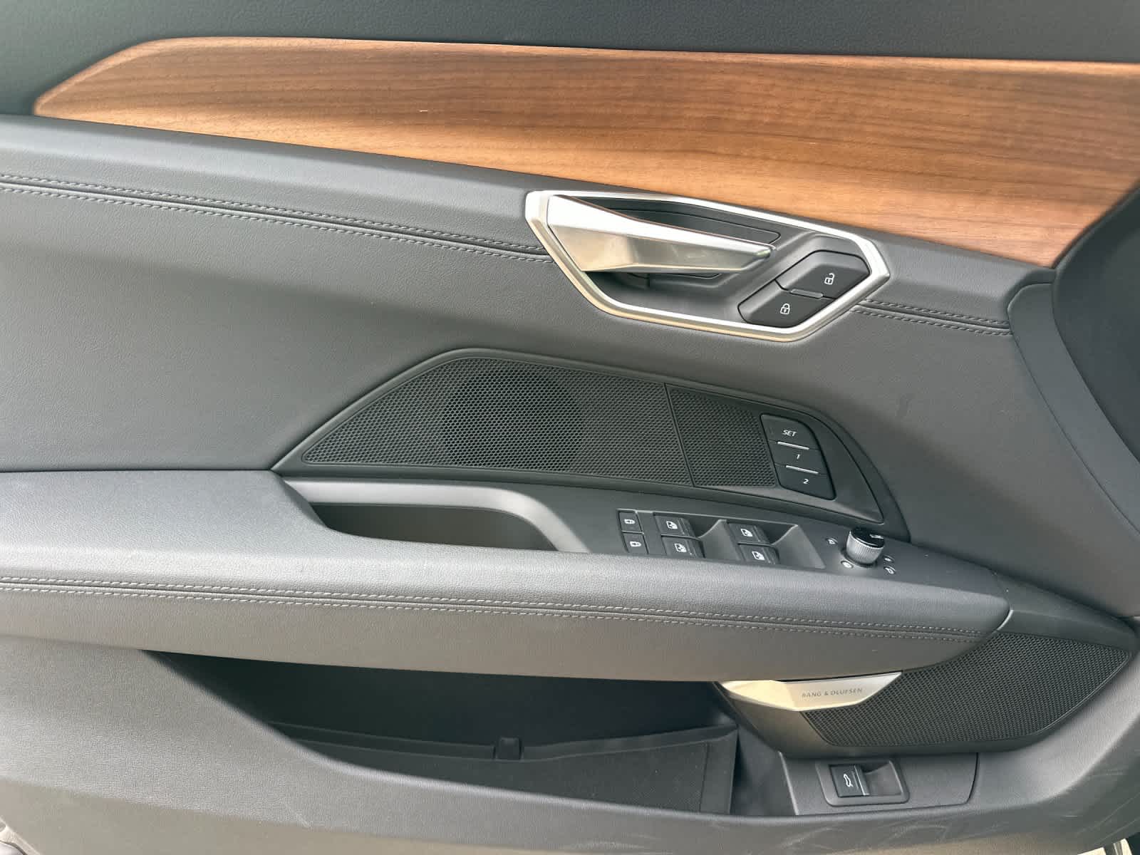 Thumbnail: 2024 Audi e-tron GT - 12