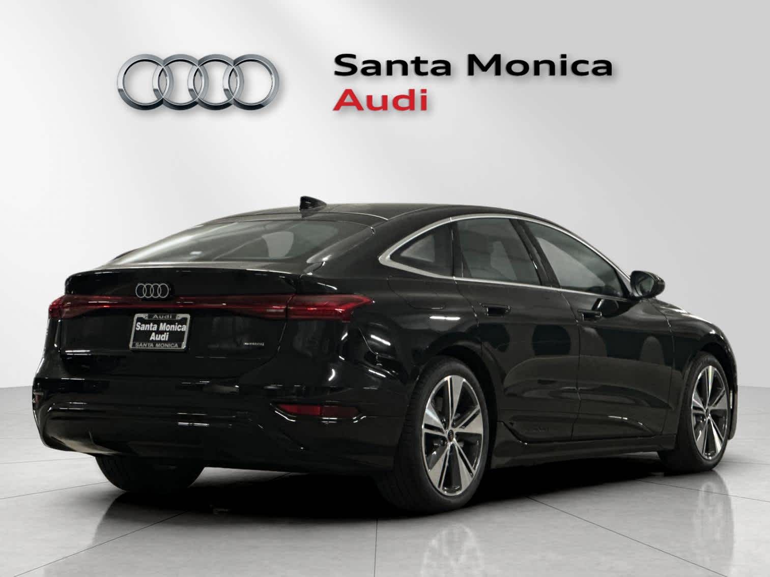 Thumbnail: 2025 Audi e-tron - 2