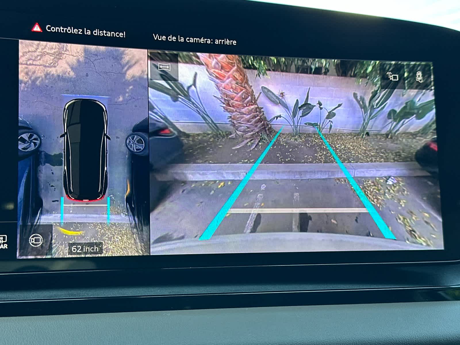 Thumbnail: 2025 Audi Q6 e-tron - 20