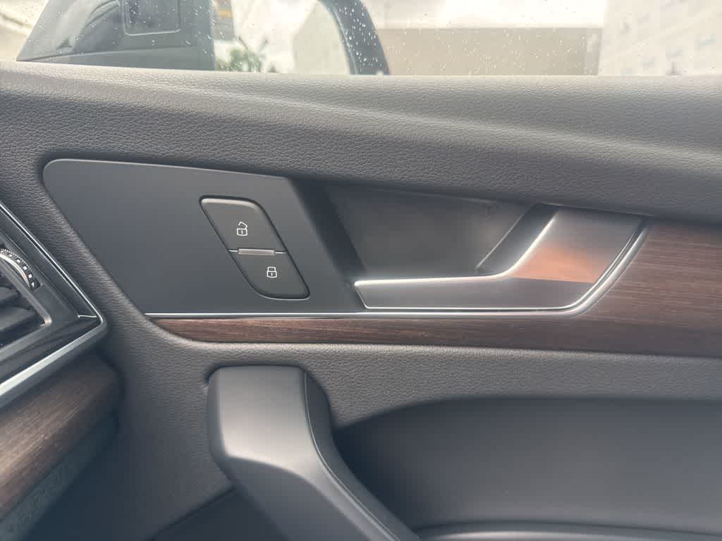 Thumbnail: 2024 Audi Q5 - 22