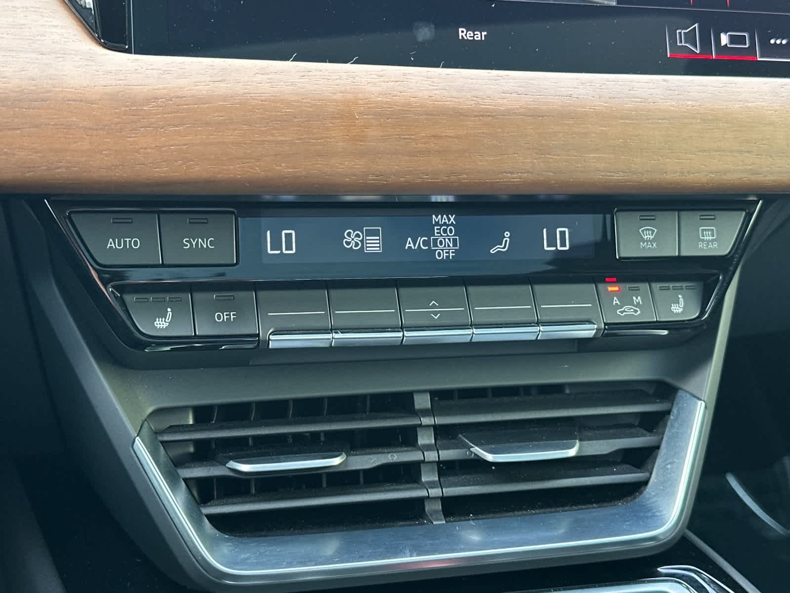 Thumbnail: 2024 Audi e-tron GT - 20