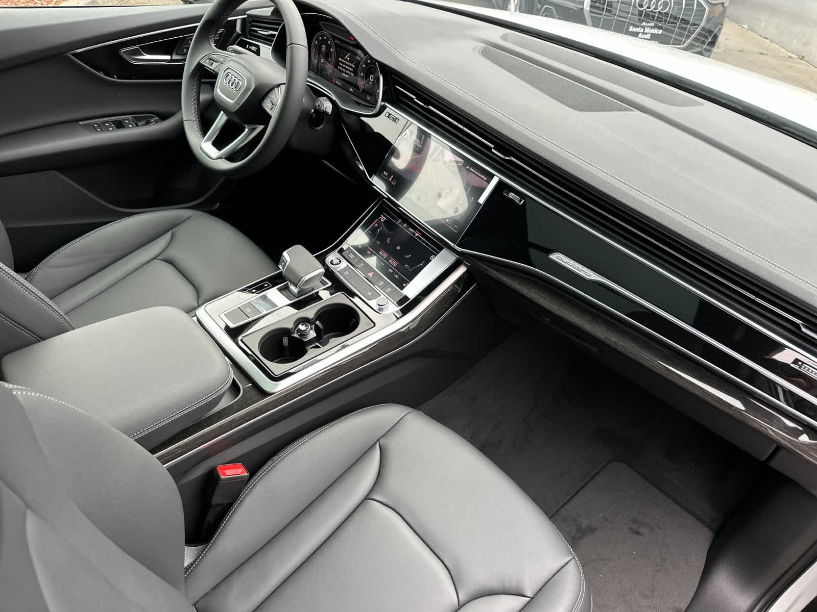 Thumbnail: 2026 Audi Q7 - 16