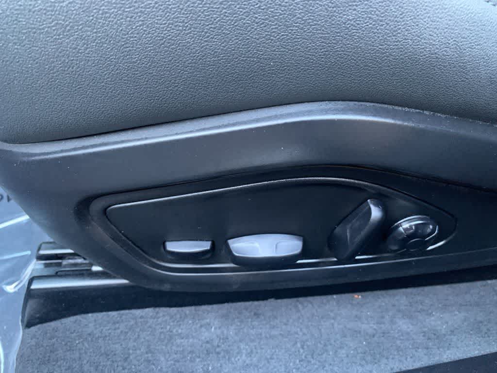 Thumbnail: 2023 Audi e-tron GT - 10