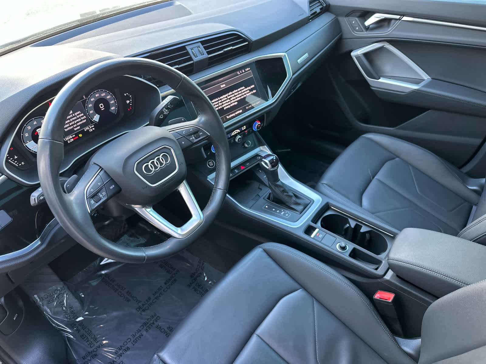 Thumbnail: 2024 Audi Q3 - 12