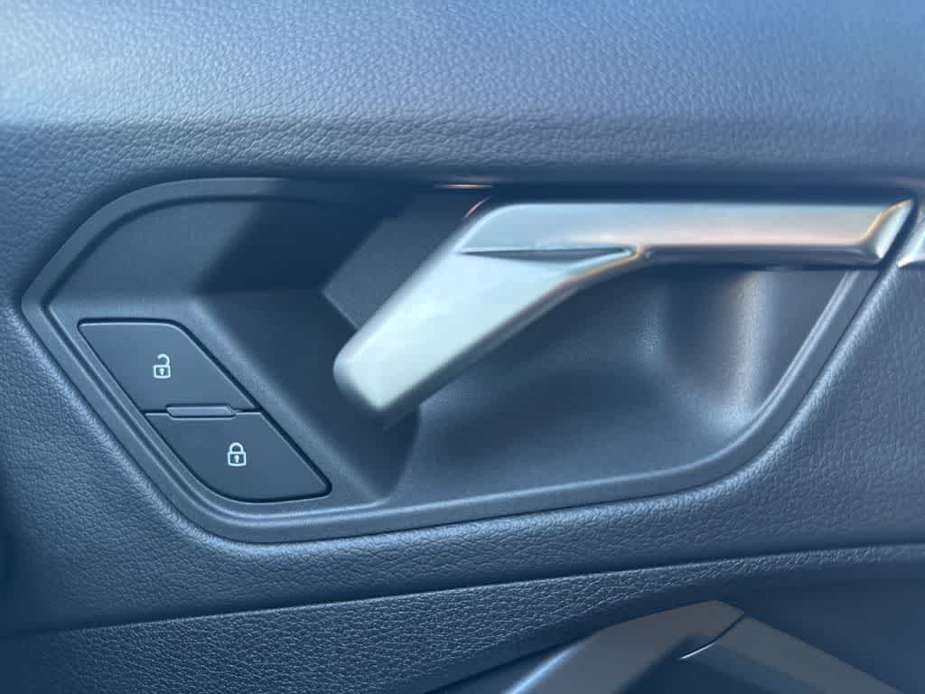 Thumbnail: 2024 Audi Q3 - 29