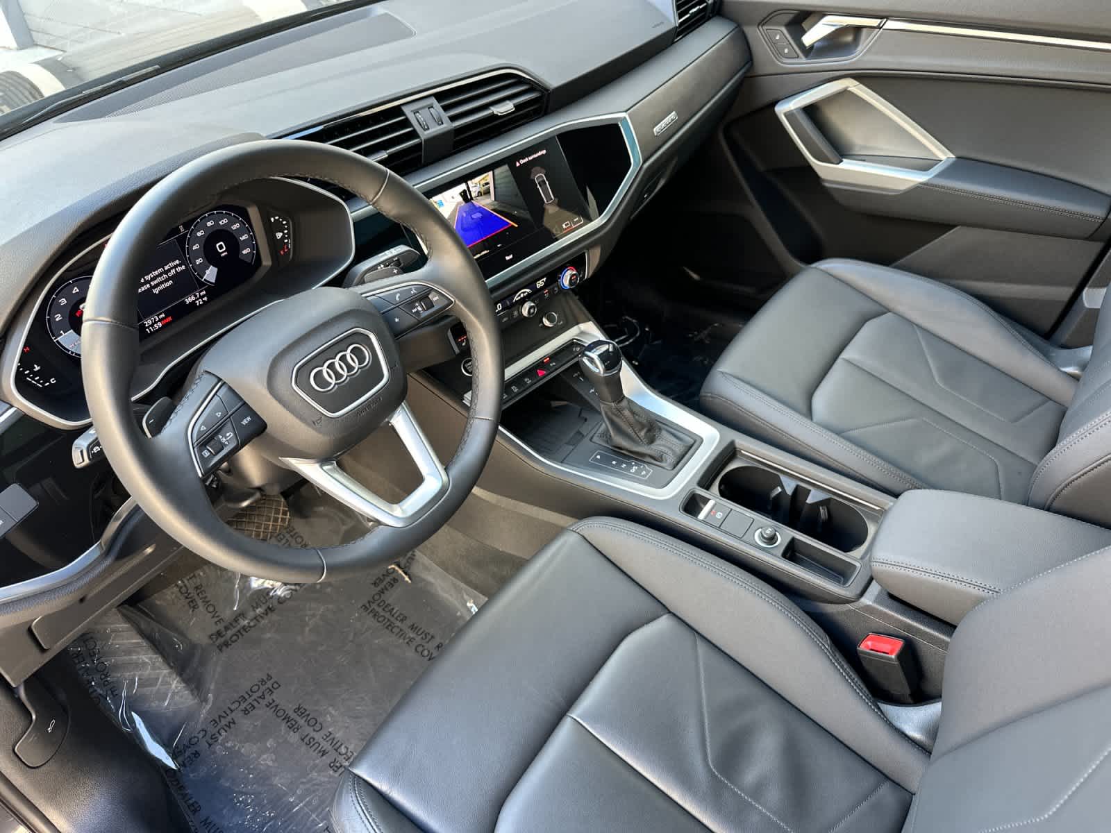 Thumbnail: 2025 Audi Q3 - 11