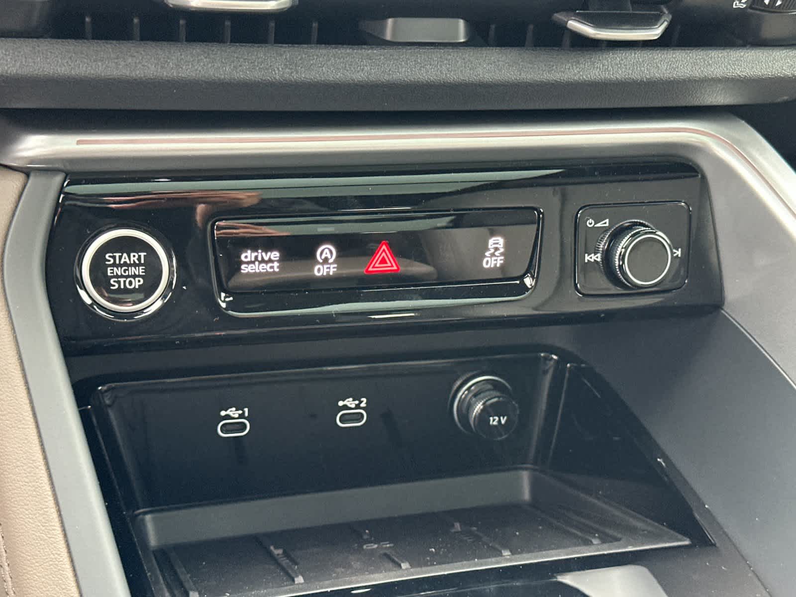 Thumbnail: 2025 Audi Q5 - 21