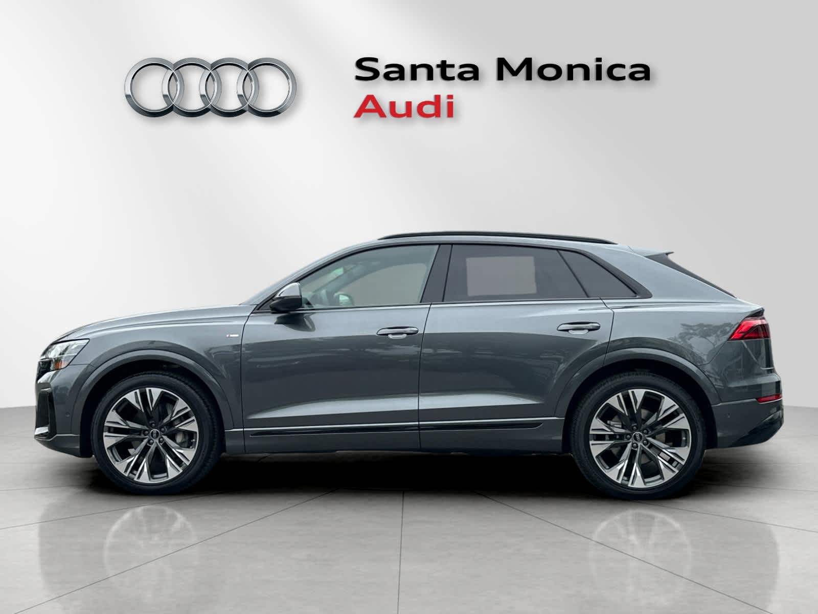 Thumbnail: 2026 Audi Q8 - 5