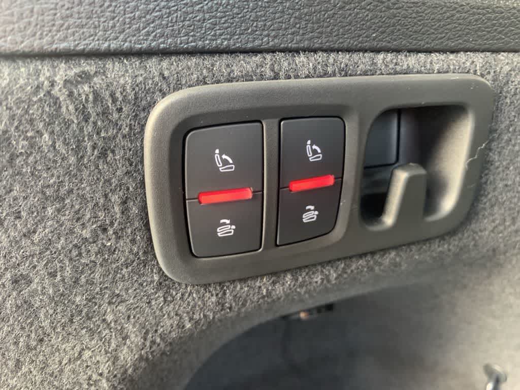 Thumbnail: 2022 Audi Q7 - 39