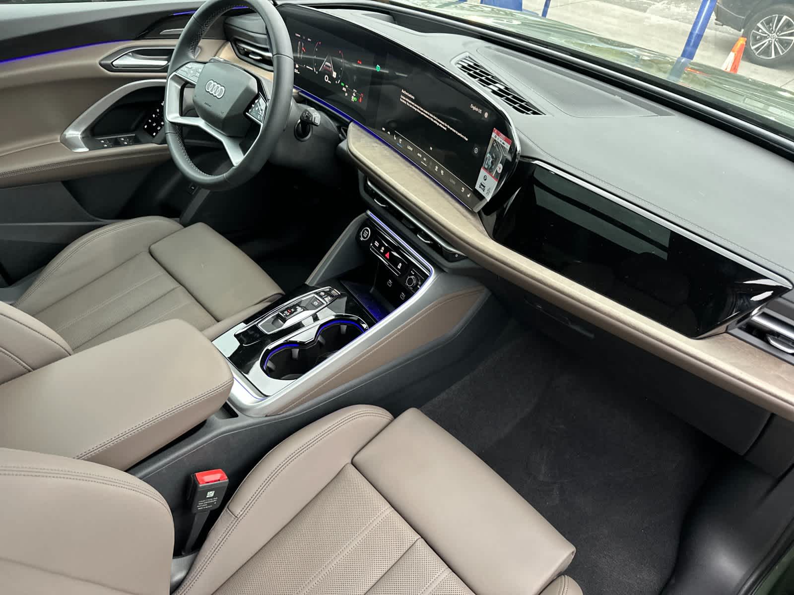 Thumbnail: 2025 Audi Q5 - 16