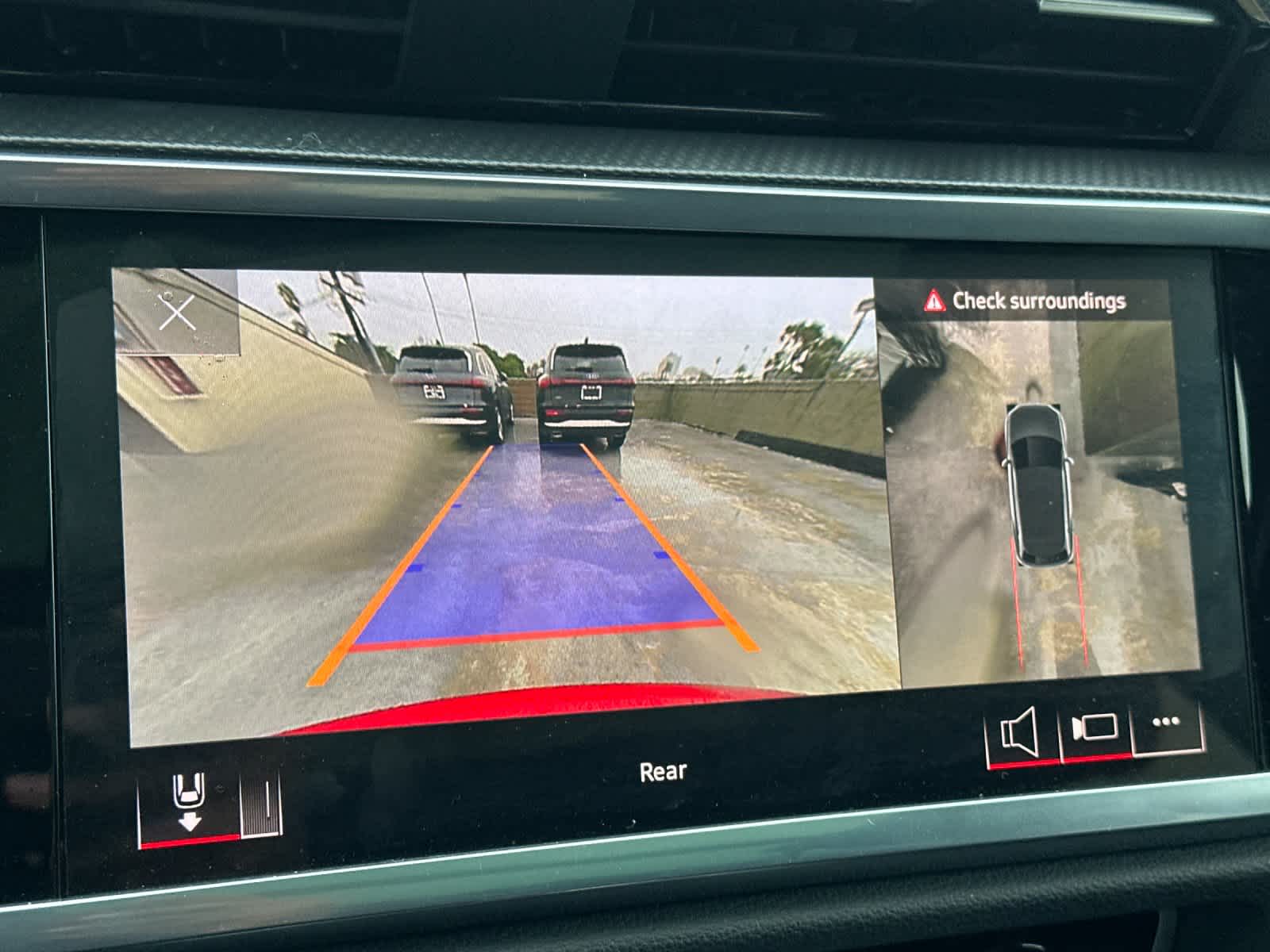 Thumbnail: 2023 Audi Q3 - 17