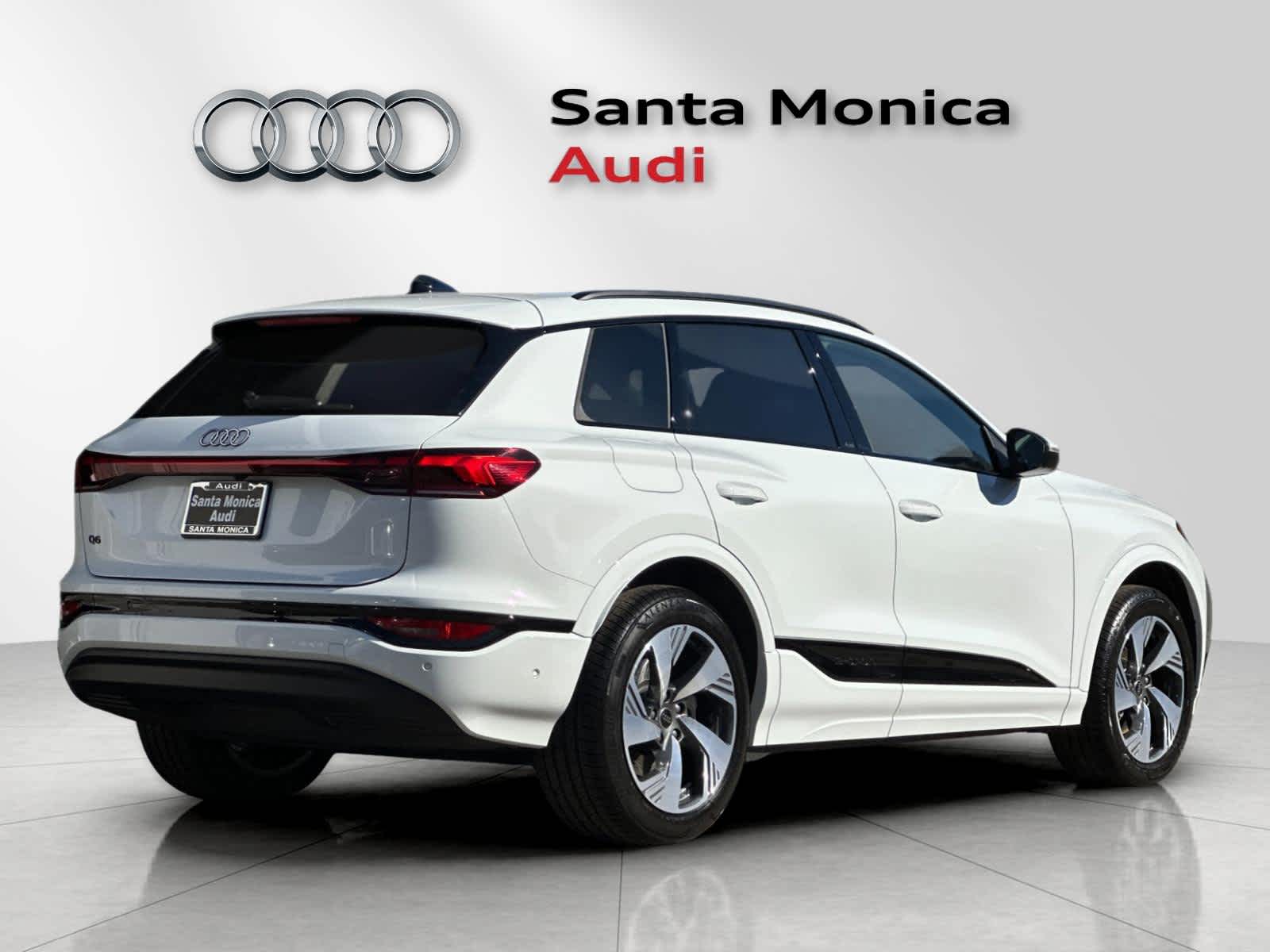 Thumbnail: 2025 Audi Q6 e-tron - 2