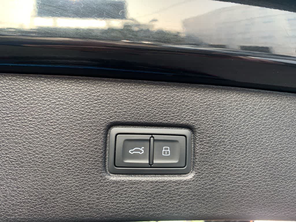 Thumbnail: 2022 Audi Q7 - 37