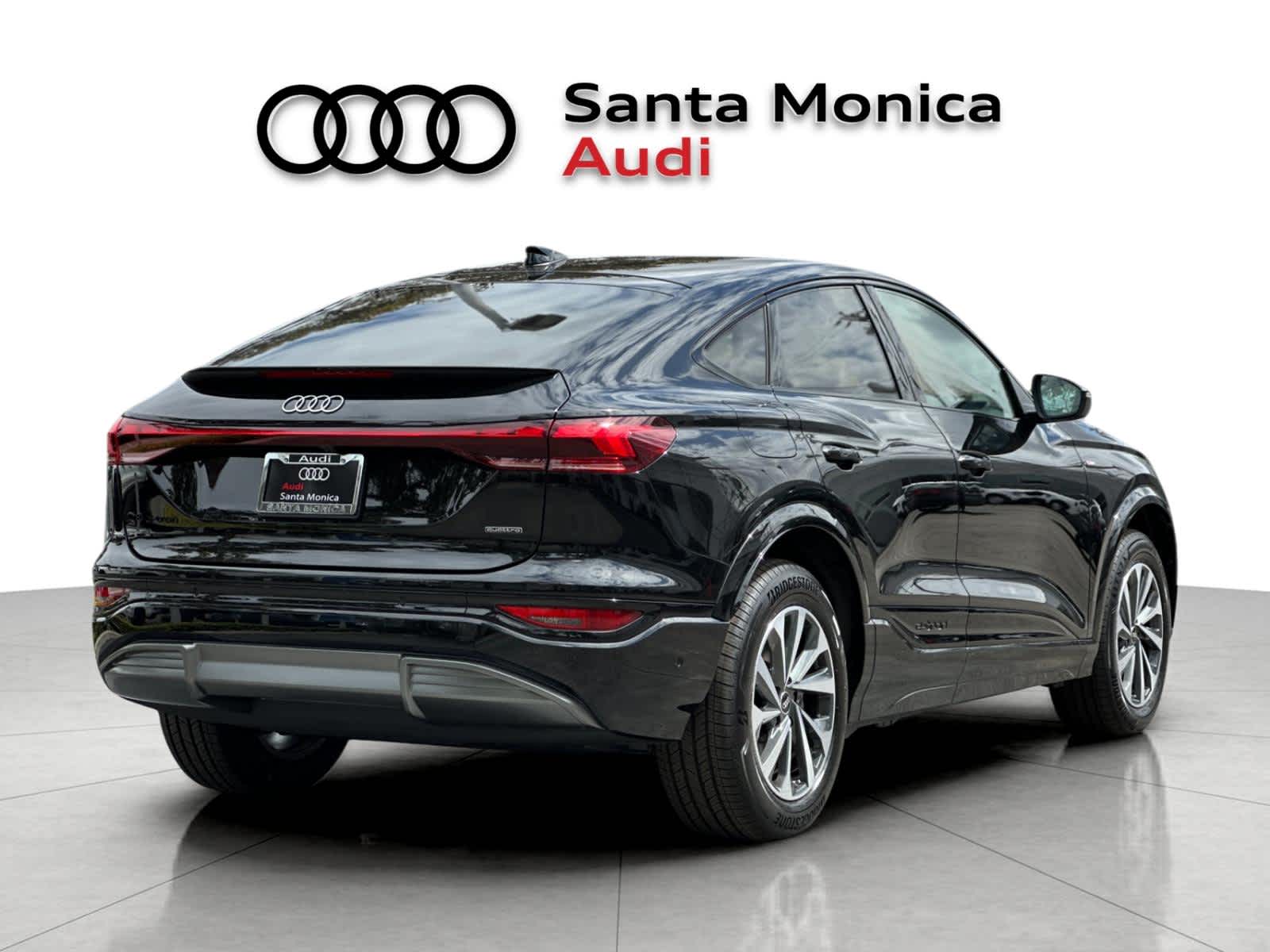 Thumbnail: 2027 Audi Q6 e-tron - 2