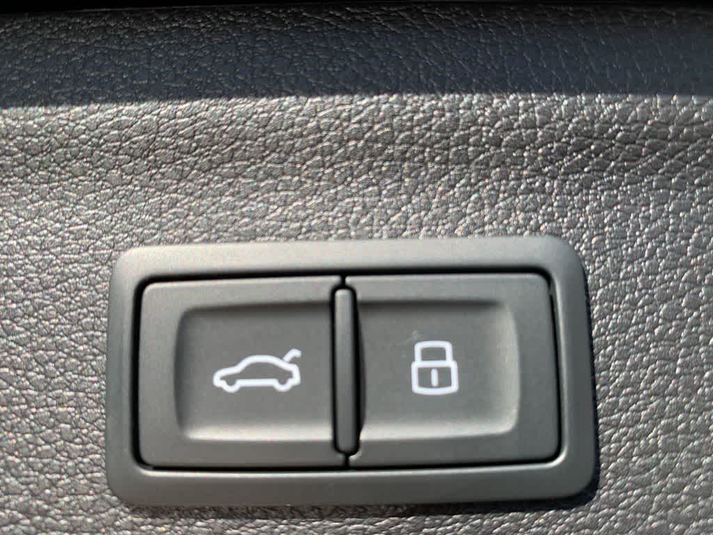 Thumbnail: 2024 Audi Q3 - 32