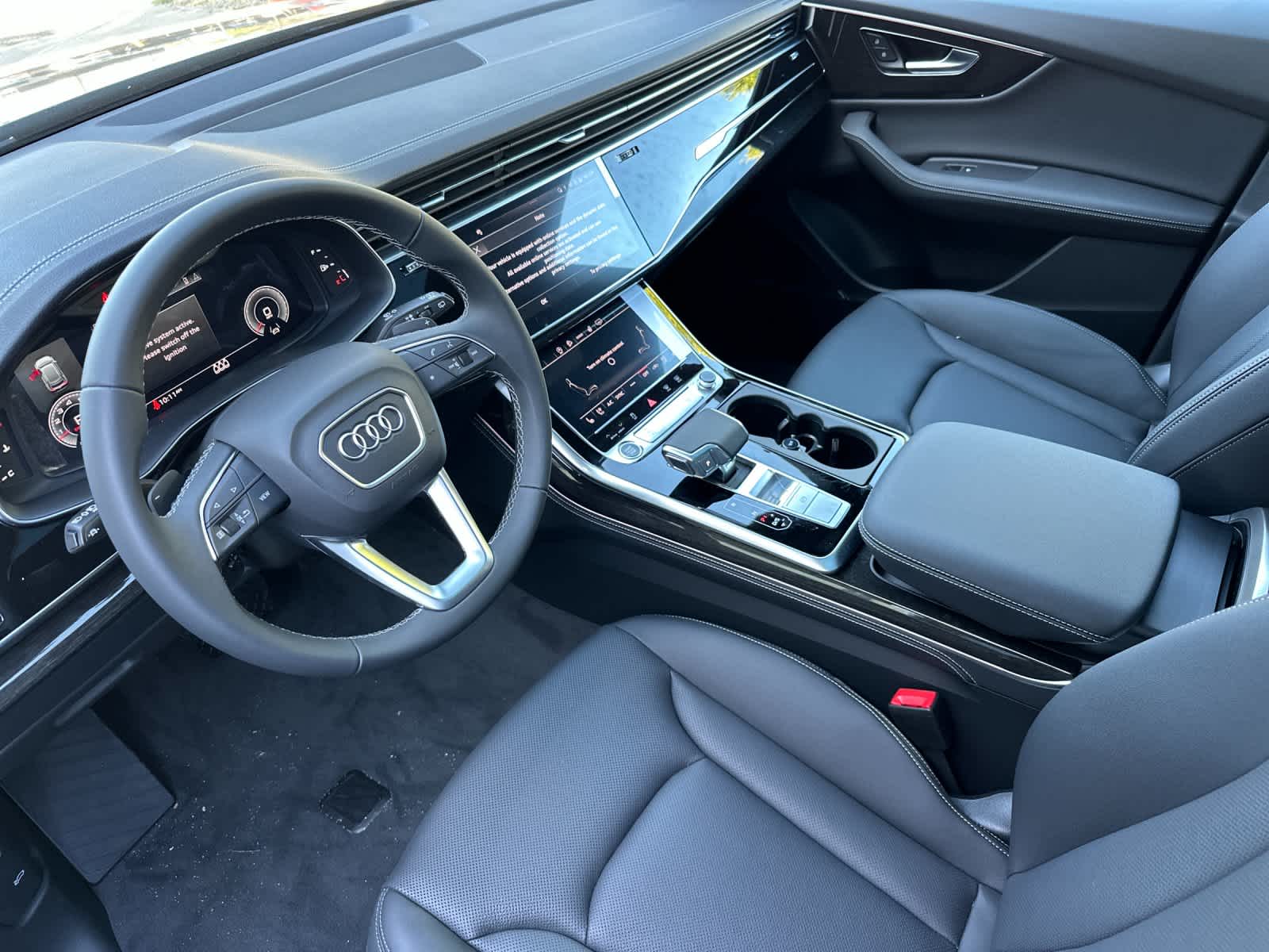 Thumbnail: 2026 Audi Q8 - 11